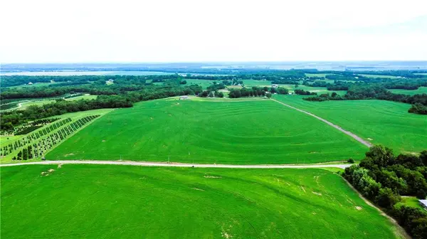 Hunter RD, Sibley, MO 64088