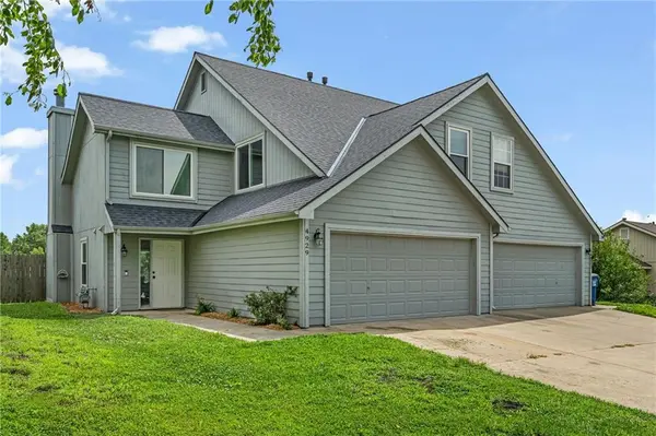 4929 Stoneback PL, Lawrence, KS 66047