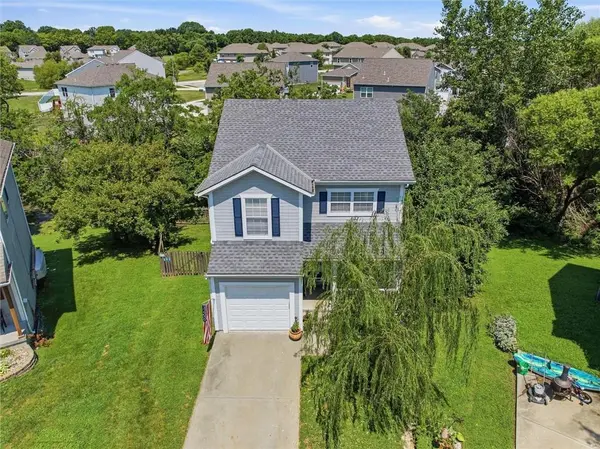 11120 Highview RD, Peculiar, MO 64078