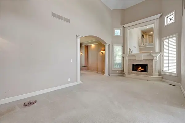 4344 W 132nd TER, Leawood, KS 66209