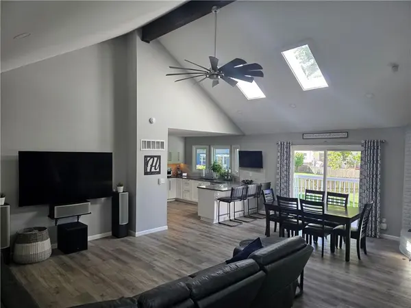 3710 Beechwood DR, Lee's Summit, MO 64064
