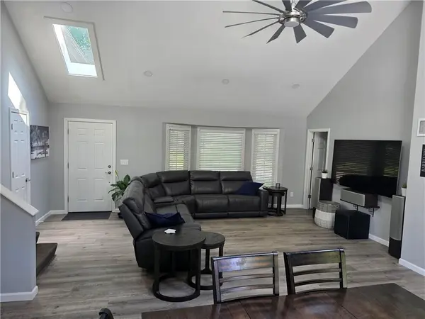 3710 Beechwood DR, Lee's Summit, MO 64064