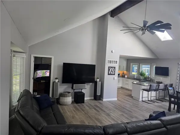 3710 Beechwood DR, Lee's Summit, MO 64064