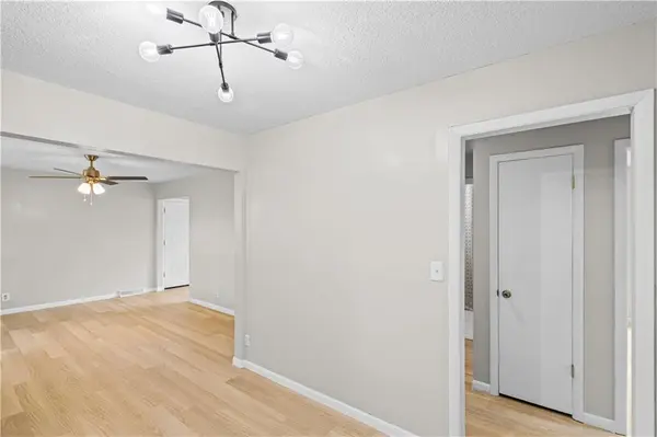 1104 Lexington RD, Pleasant Hill, MO 64080