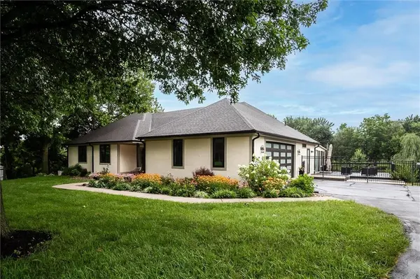 2212 E County Road H HWY, Liberty, MO 64068