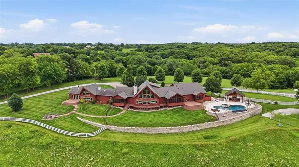 5805 Malcolm Lake RD, Edgerton, MO 64444