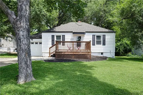 5712 W 55th ST,  Mission,  KS 66202