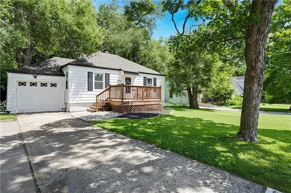 5712 W 55th ST, Mission, KS 66202
