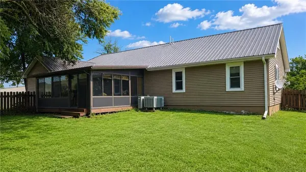 1213 NE J HWY, Galt, MO 64641