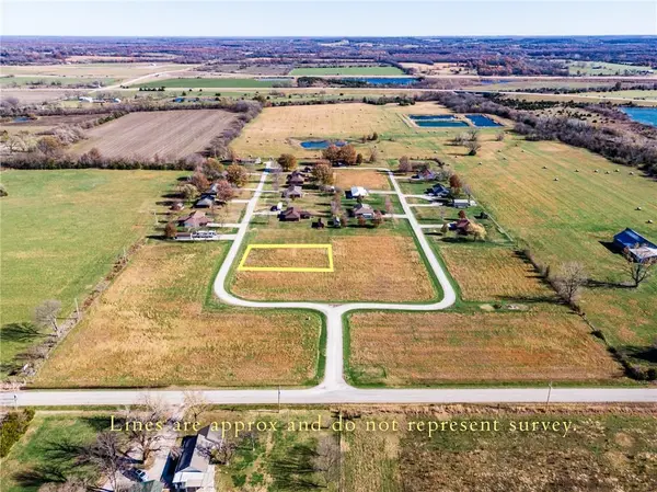00018 E 975 PL, Pleasanton, KS 66075