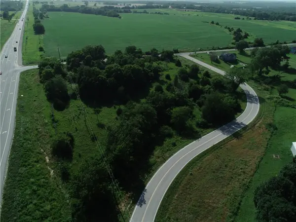 27865 New Lancaster RD, Louisburg, KS 66053