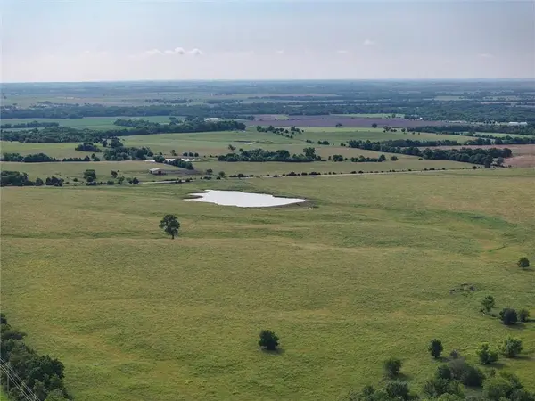 2220 Louisiana RD, Ottawa, KS 66067