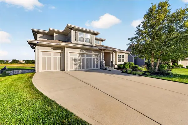 24957 W 114th ST, Olathe, KS 66061