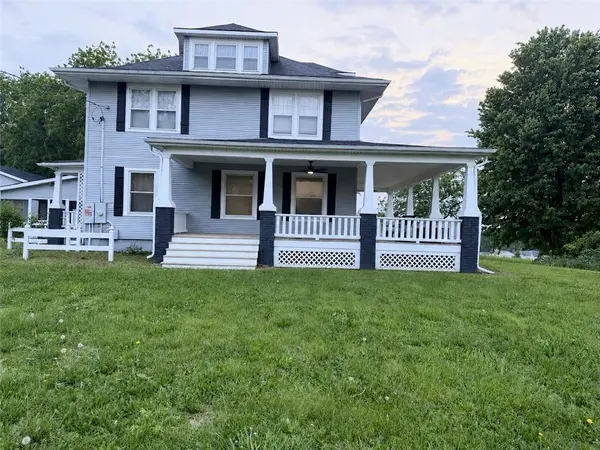 210 S Sallie ST, Mayview, MO 64071
