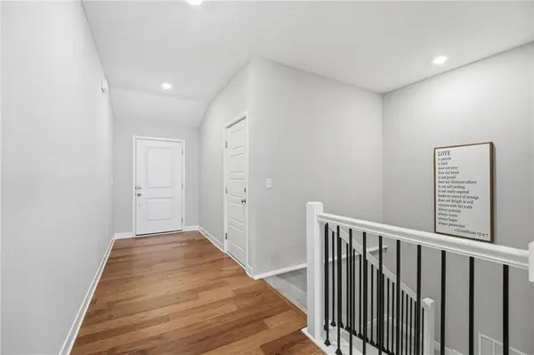 2136 SW Osage DR, Lee's Summit, MO 64082