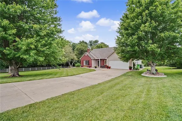 210 E High ST, Baldwin City, KS 66006