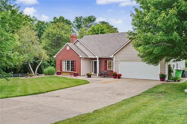 210 E High ST, Baldwin City, KS 66006