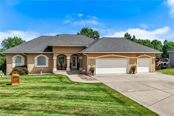 1401 Ann CIR, Excelsior Springs, MO 64024