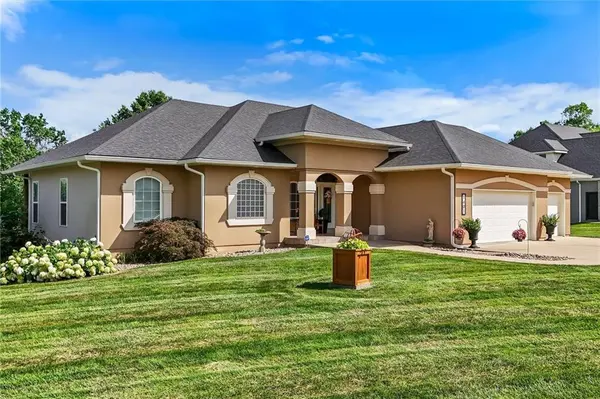 1401 Ann CIR, Excelsior Springs, MO 64024