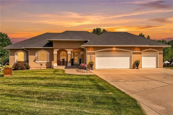 1401 Ann CIR, Excelsior Springs, MO 64024