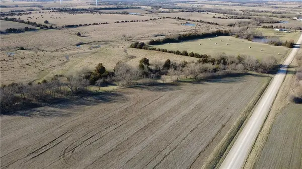 00000 Reaper RD, Waverly, KS 66871