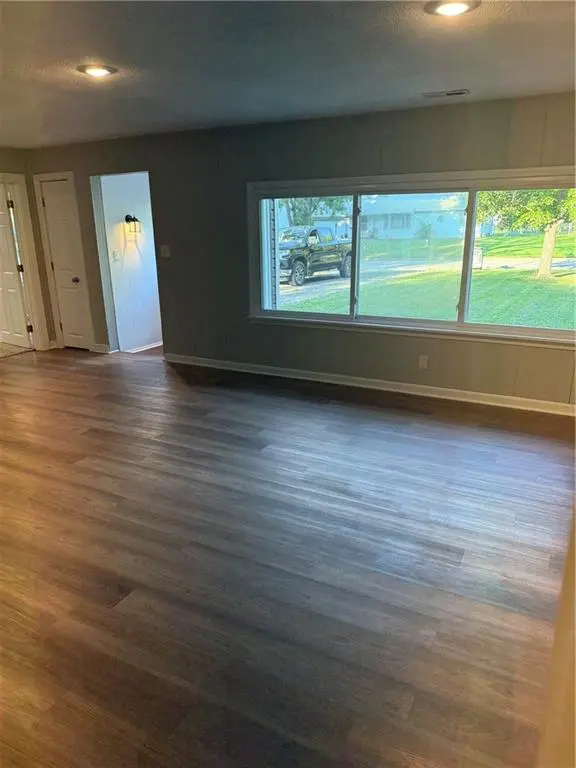 1234 S Willow ST, Ottawa, KS 66067
