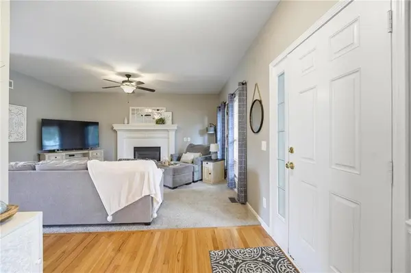 1191 SW Arbormill TER, Lee's Summit, MO 64082