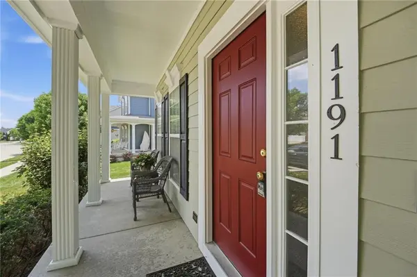 1191 SW Arbormill TER, Lee's Summit, MO 64082
