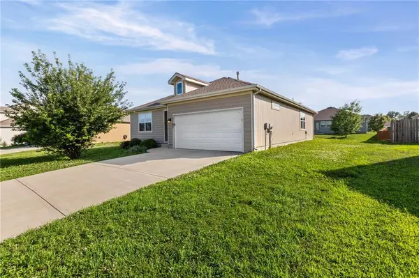 17168 S Pratt ST, Gardner, KS 66030