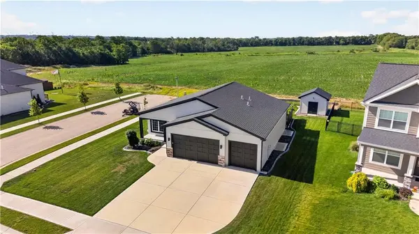 31757 W 168th CT, Gardner, KS 66030