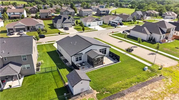 31757 W 168th CT, Gardner, KS 66030