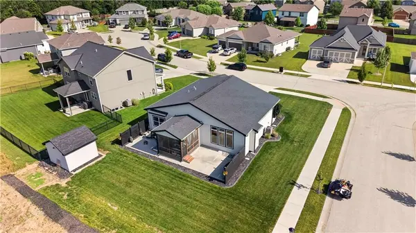 31757 W 168th CT, Gardner, KS 66030