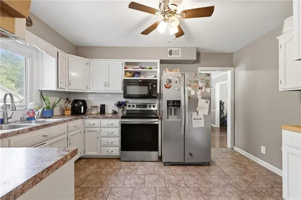 3321 Blue Ridge BLVD, Independence, MO 64052