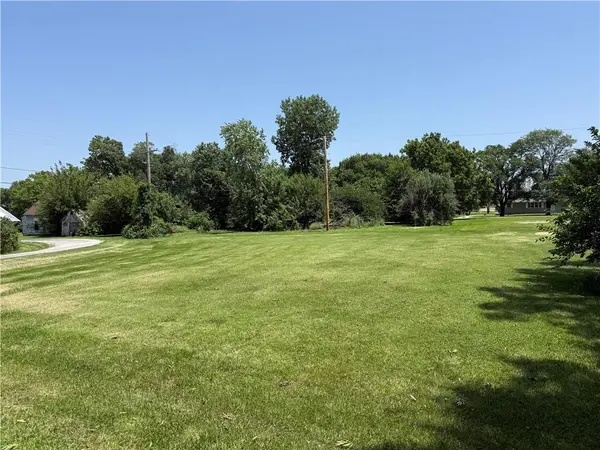 125 S Oak Haven DR, Richmond, KS 66080