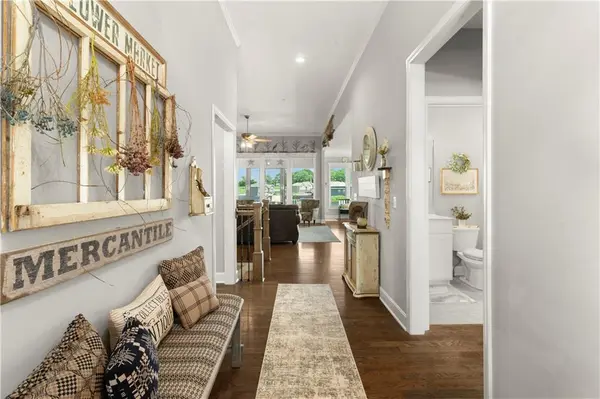 1112 SW Crabtree CIR, Oak Grove, MO 64075