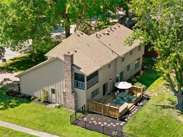 4000 NW Cimarron ST, Lee's Summit, MO 64064
