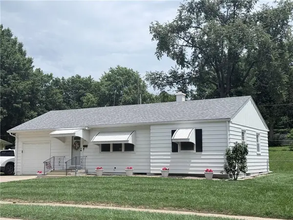 1613 N Mccoy ST, Independence, MO 64050