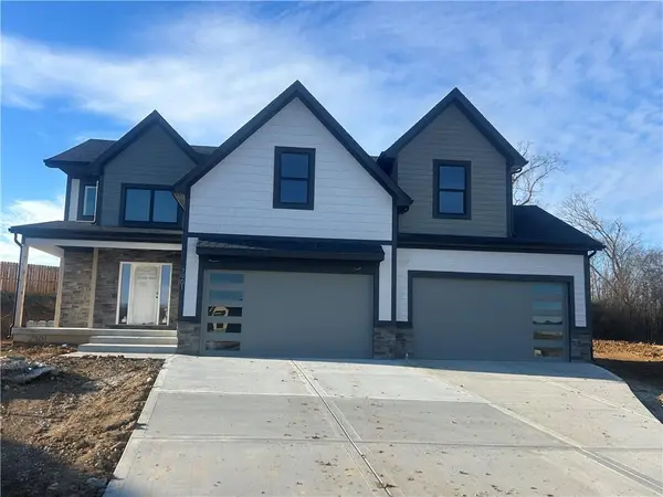 32810 E Perry RD, Grain Valley, MO 64029