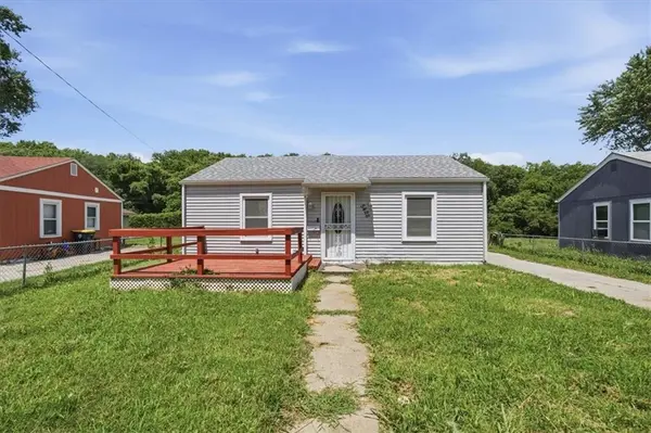 5428 College AVE, Kansas City, MO 64130