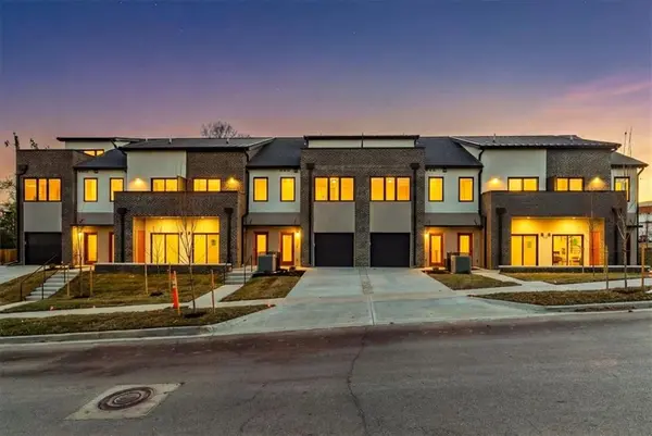 1213 E 29th ST, Kansas City, MO 64109