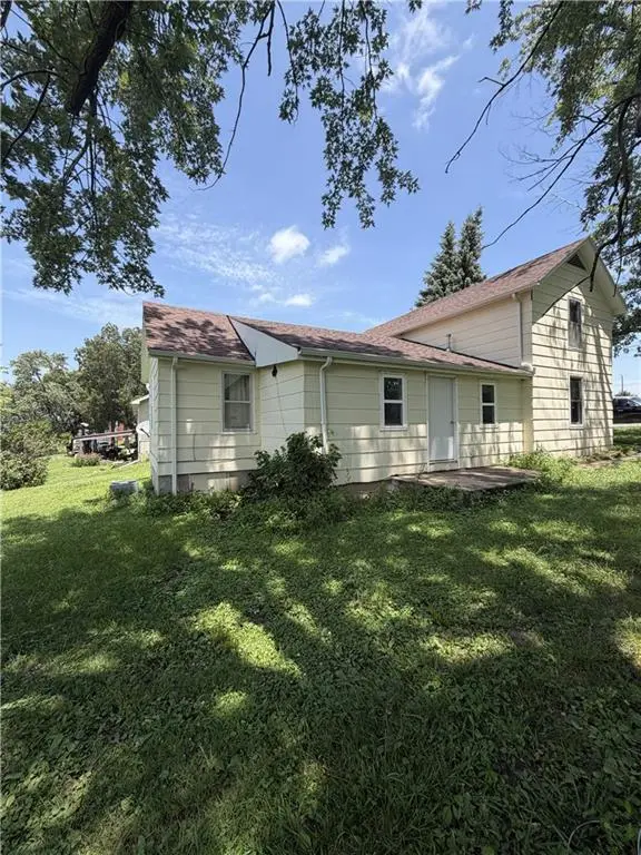 522 N Main ST, Blackburn, MO 65321
