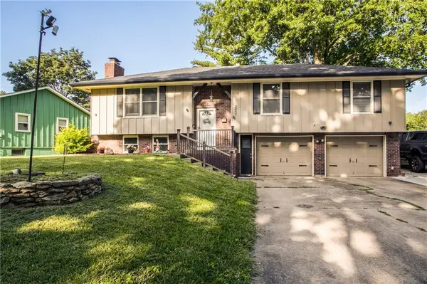 2407 NW 5th ST, Blue Springs, MO 64014