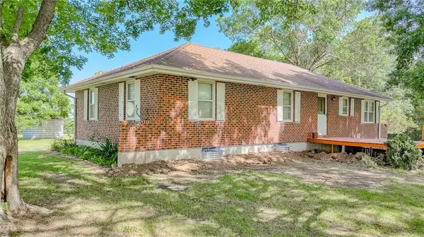 75 NW 1501 RD, Holden, MO 64040