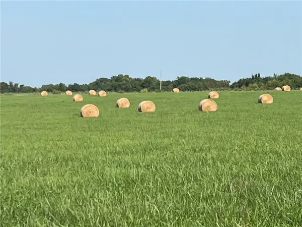 0005 Switzer RD, Louisburg, KS 66053