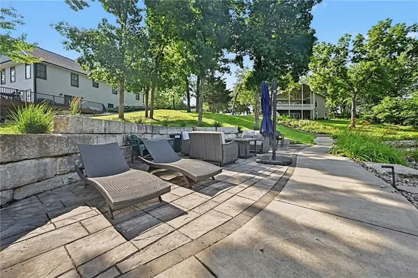 1066 Lake Viking TER, Altamont, MO 64620