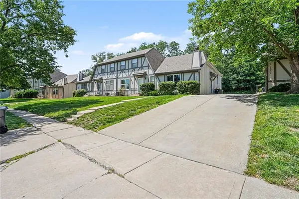 7028 N Fisk CT, Kansas City, MO 64151