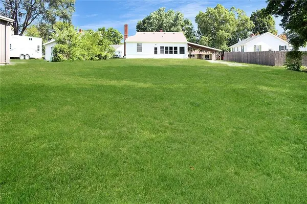 603 W 29th ST, Higginsville, MO 64037