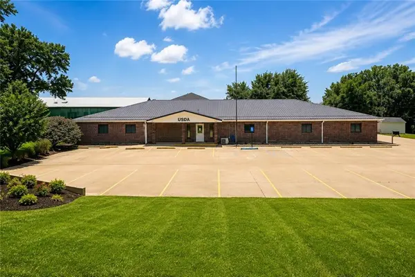 118 W Davis ST, Mound City, MO 64470