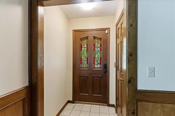 11907 Westgate ST, Overland Park, KS 66213