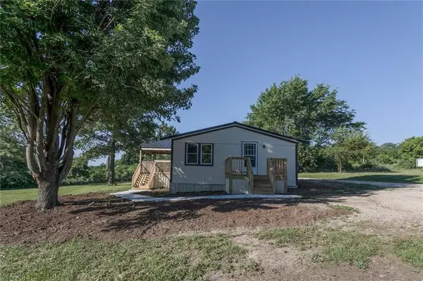 14176 NW County Road 15002 RD, Drexel, MO 64742